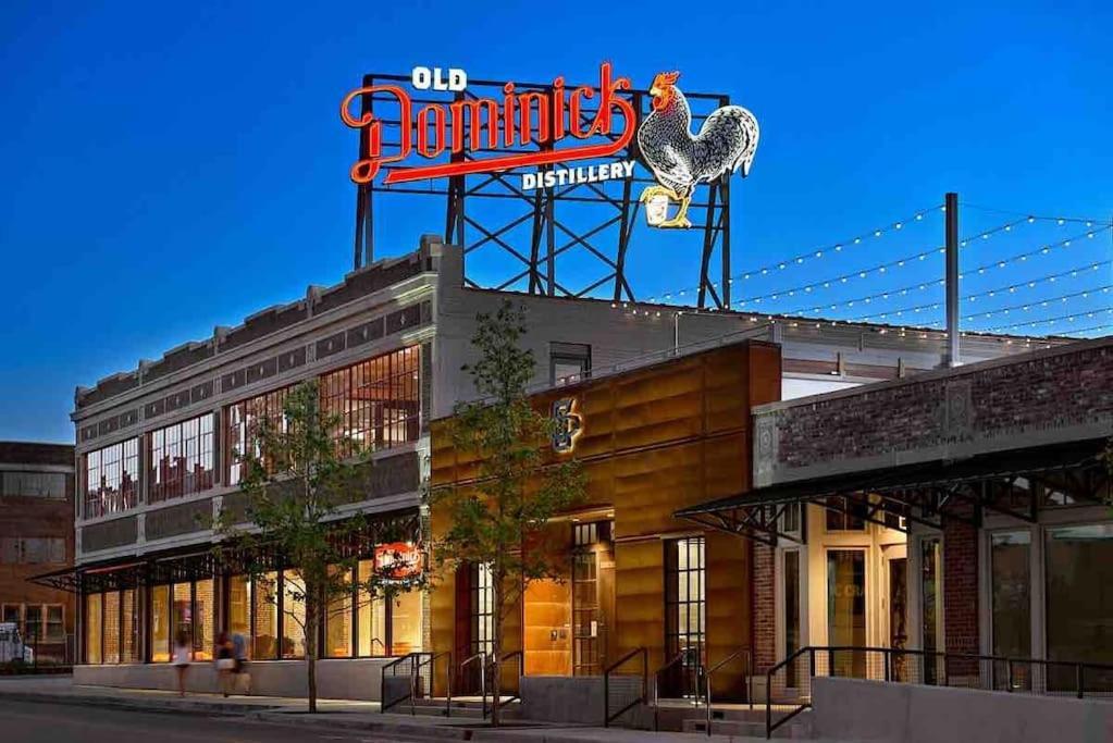 Luxury Industrial-Style Loft In Downtown Memphis Apartment Exterior photo